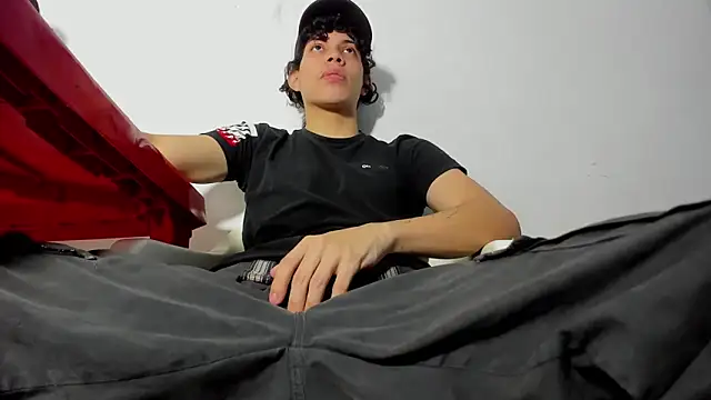 lax777  online show from September 26, 11:36 am