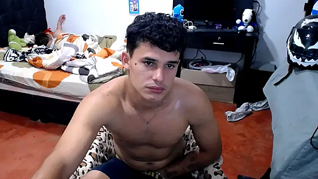 Snapshot of freddy_romas chatting on June 3, 5:10 am freddy romas online show from June 3, 5:10 am