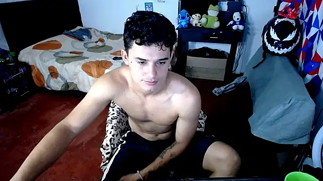 Snapshot of freddy_romas chatting on June 8, 3:12 pm freddy romas online show from June 8, 3:12 pm