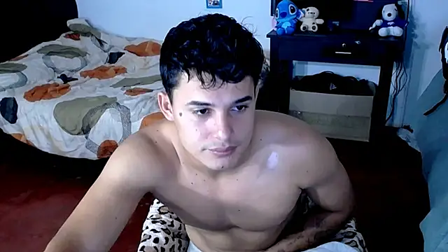 Snapshot of freddy_romas chatting on June 9, 3:45 pm freddy romas online show from June 9, 3:45 pm