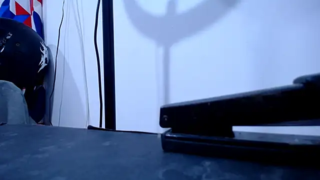 Snapshot of freddy_romas chatting on July 12, 3:30 am freddy romas online show from July 12, 3:30 am