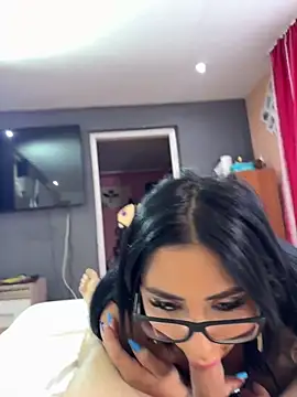 Snapshot of Evafiregirl chatting on October 30, 6:37 am Evafiregirl online show from October 30, 6:37 am