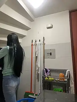 yaralyminjo2 online show from January 26, 10:46 pm