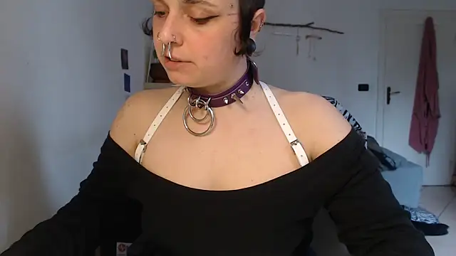 Snapshot of kinkyspirali chatting on March 12, 2:45 pm kinkyspirali online show from March 12, 2:45 pm