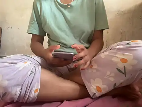 Snapshot of Pie066_ chatting on September 24, 1:53 am Pie066 online show from September 24, 1:53 am