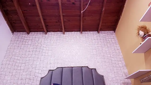 Snapshot of luce_williams chatting on March 3, 10:20 pm luce williams online show from March 3, 10:20 pm