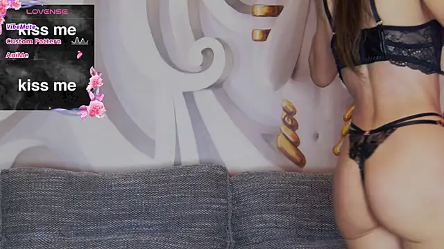 Snapshot of hailey_peach chatting on September 13, 5:35 pm hailey peach online show from September 13, 5:35 pm