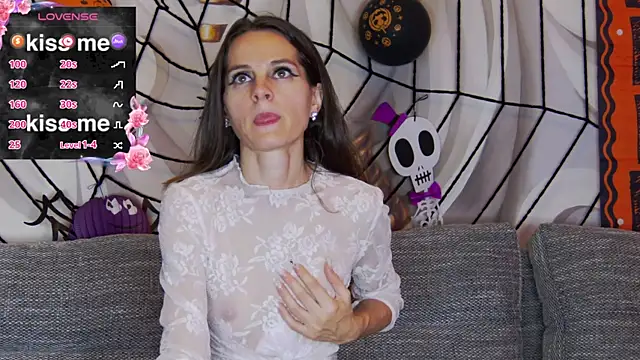 Snapshot of hailey_peach chatting on November 1, 5:59 pm hailey peach online show from November 1, 5:59 pm