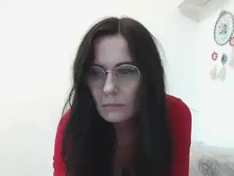 Snapshot of ButterflyJill chatting on December 31, 9:10 am ButterflyJill online show from December 31, 9:10 am