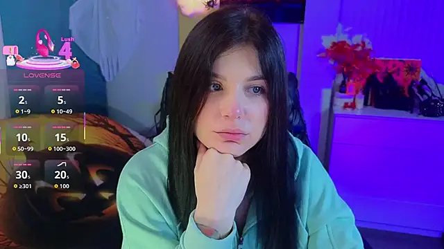 Jenna Adams  online show from November 1, 1:40 am