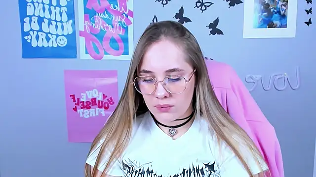 Snapshot of MiaMilas chatting on January 29, 11:51 am MiaMilas online show from January 29, 11:51 am