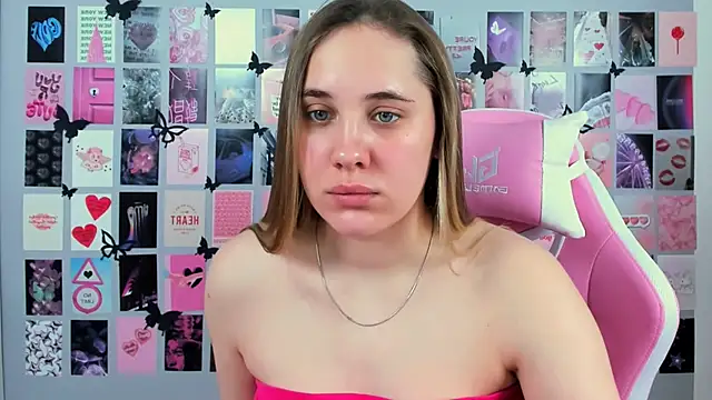 Snapshot of MiaMilas chatting on March 17, 5:23 am MiaMilas online show from March 17, 5:23 am