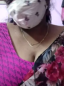 mallu-sumi online show from November 3, 6:20 pm