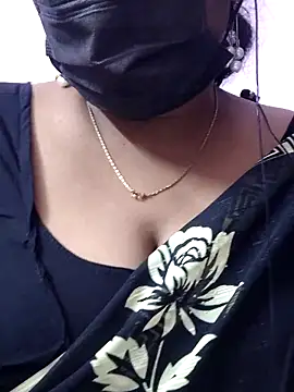 mallu-sumi online show from December 14, 4:45 pm