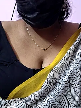 mallu-sumi online show from January 31, 7:11 pm