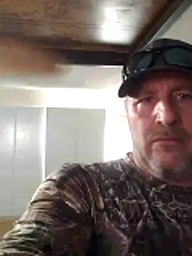 girthbrooks1269 online show from December 18, 9:10 pm