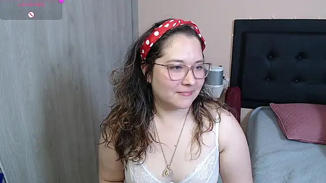 May Carlier online show from December 2, 6:41 am