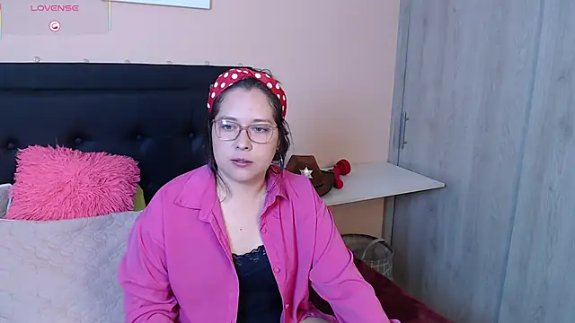 May Carlier online show from September 25, 11:30 pm