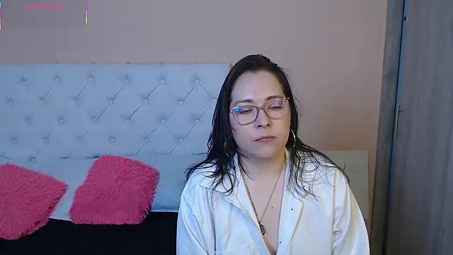 Snapshot of May_Carlier chatting on January 7, 6:10 pm May Carlier online show from January 7, 6:10 pm