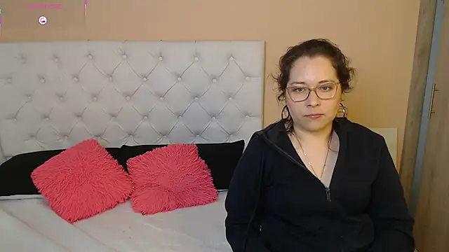 Snapshot of May_Carlier chatting on January 9, 7:04 pm May Carlier online show from January 9, 7:04 pm