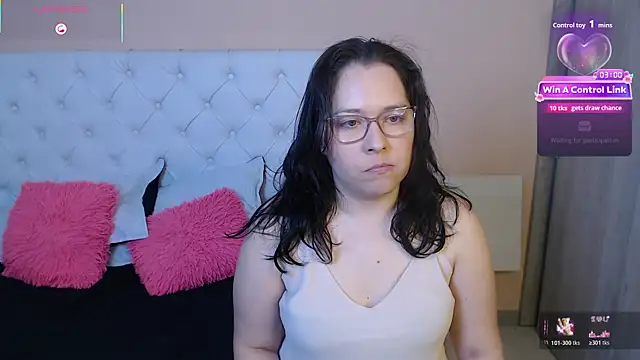 Snapshot of May_Carlier chatting on January 12, 8:25 pm May Carlier online show from January 12, 8:25 pm