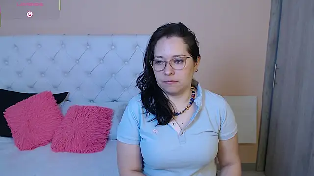 Snapshot of May_Carlier chatting on January 13, 7:08 pm May Carlier online show from January 13, 7:08 pm