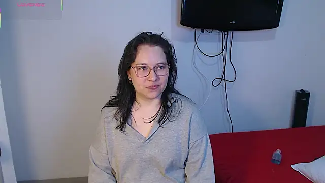 Snapshot of May_Carlier chatting on March 1, 3:19 am May Carlier online show from March 1, 3:19 am