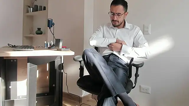 Snapshot of pablo-rincon95 chatting on February 1, 12:47 pm pablo-rincon95 online show from February 1, 12:47 pm