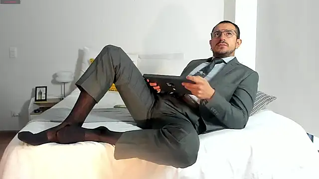 Snapshot of pablo-rincon95 chatting on July 10, 1:03 pm pablo-rincon95 online show from July 10, 1:03 pm