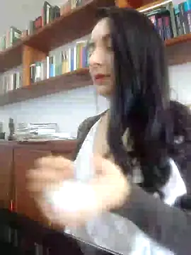 Snapshot of amellie_ros chatting on December 9, 1:24 pm amellie ros online show from December 9, 1:24 pm