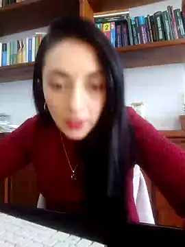 Snapshot of amellie_ros chatting on December 11, 1:39 pm amellie ros online show from December 11, 1:39 pm