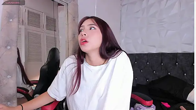 Emma dl2 online show from December 1, 5:18 pm