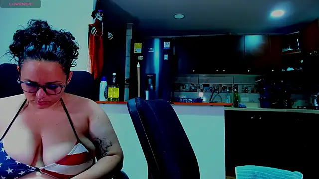 Snapshot of Mabelydani chatting on October 28, 10:45 pm Mabelydani online show from October 28, 10:45 pm