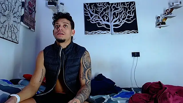 Friendsofeverything  online show from May 25, 1:00 am
