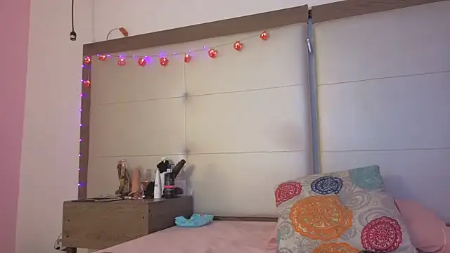 Alisson Freckles online show from March 9, 2:48 am