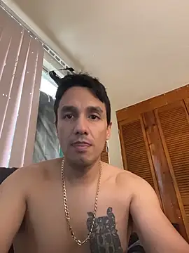 Ginessy online show from April 2, 8:50 pm