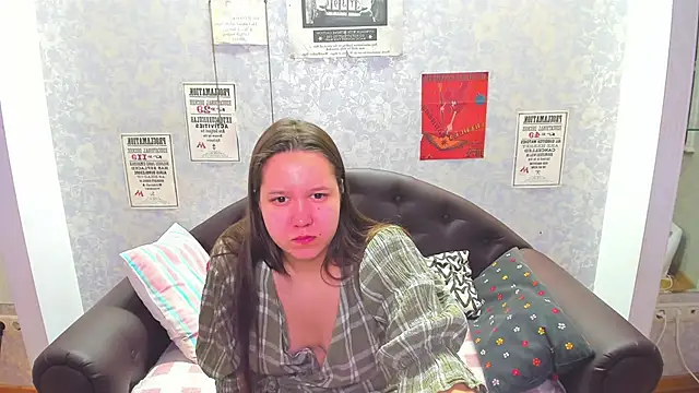 Snapshot of Mira_Karter chatting on January 28, 2:00 am Mira Karter online show from January 28, 2:00 am