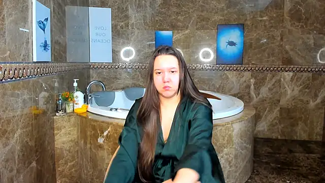 Snapshot of Mira_Karter chatting on February 12, 1:41 am Mira Karter online show from February 12, 1:41 am