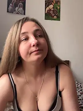Snapshot of Joannakiss chatting on May 1, 10:20 am Joannakiss online show from May 1, 10:20 am