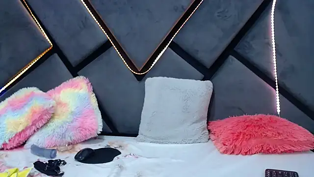 GabrielaDurann online show from January 30, 10:30 pm