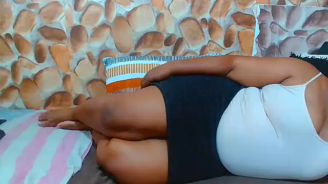 AfricanBigAssxx98 online show from December 5, 9:40 am