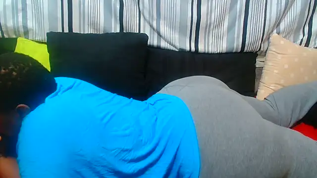 AfricanBigAssxx98 online show from May 18, 6:14 pm