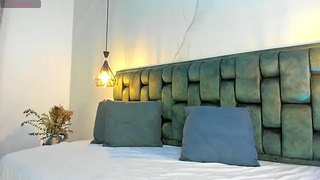 angelswets online show from September 26, 2:21 pm