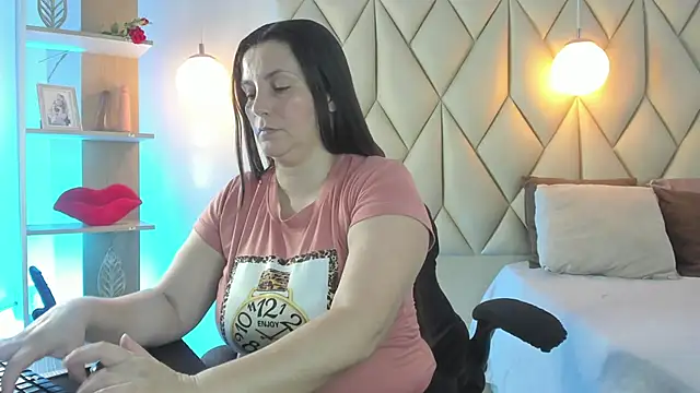 angelswets online show from May 18, 1:50 pm