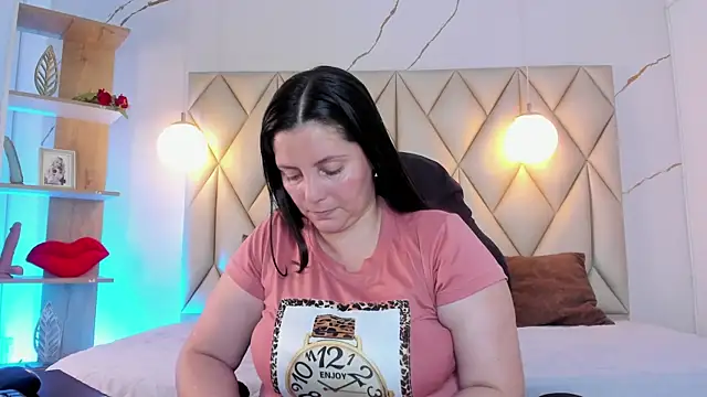 angelswets online show from June 18, 2:43 pm