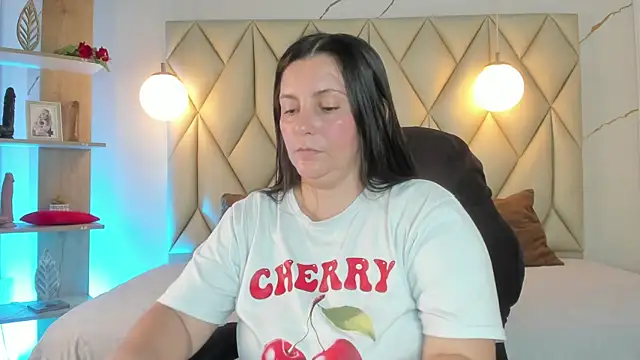 angelswets online show from June 19, 2:21 pm