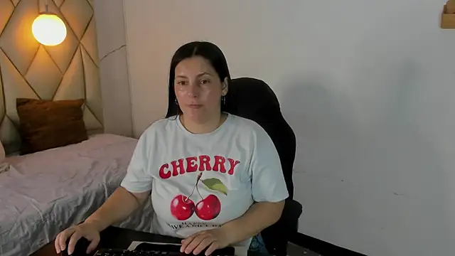 angelswets online show from July 23, 2:15 pm