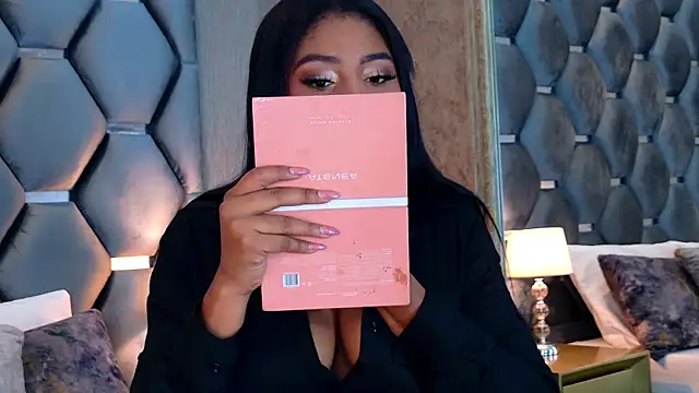 VanessaGlenn online show from July 10, 12:30 pm