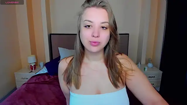 Snapshot of AlexissM chatting on July 23, 7:39 am AlexissM online show from July 23, 7:39 am
