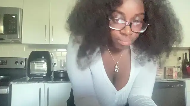 Snapshot of AveryJ99 chatting on March 21, 9:56 pm AveryJ99 online show from March 21, 9:56 pm